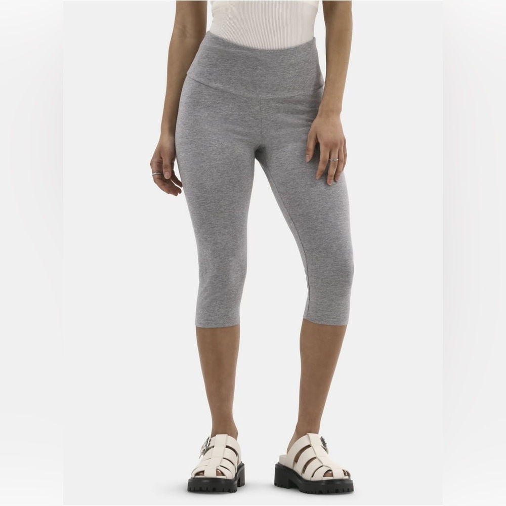 No Boundaries heather Gray Capris leggings.‎ Women size XL